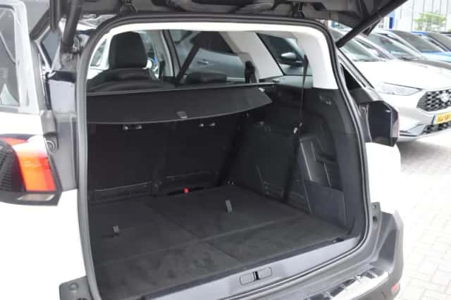 Peugeot 5008 (2018) thumbnail 9