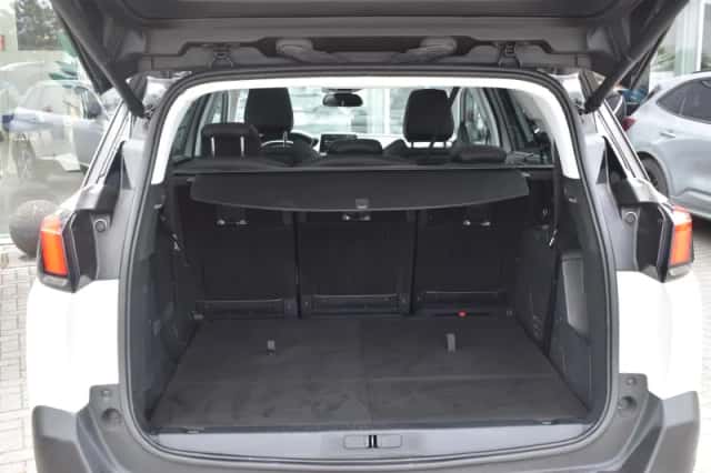 Peugeot 5008 (2018) thumbnail 10