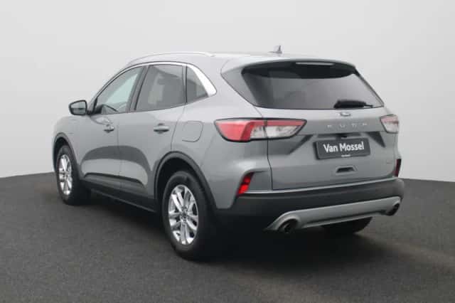 Ford Kuga (2023) thumbnail 2
