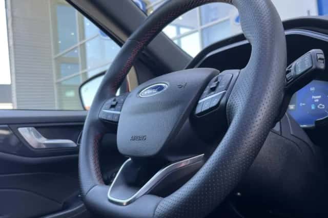 Ford Kuga (2022) thumbnail 29