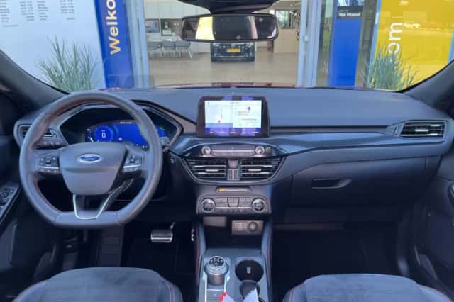 Ford Kuga (2022) thumbnail 59
