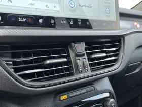 Ford Kuga thumbnail 33