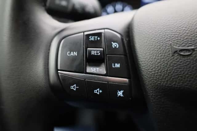 Ford Focus (2023) thumbnail 13