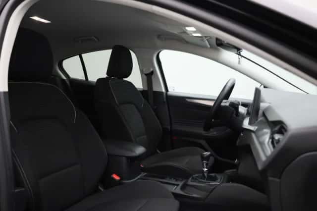 Ford Focus (2023) thumbnail 30