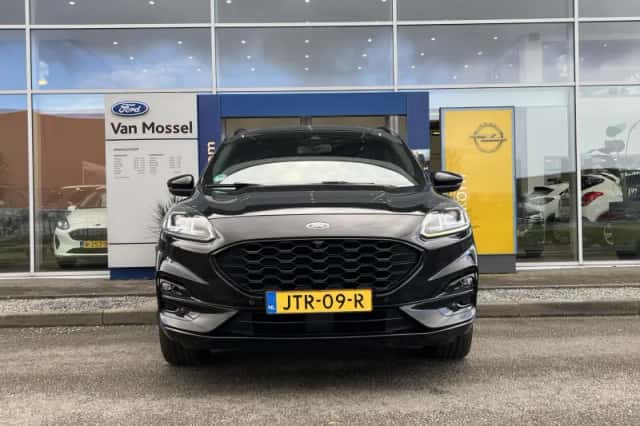 Ford Kuga (2021) thumbnail 2
