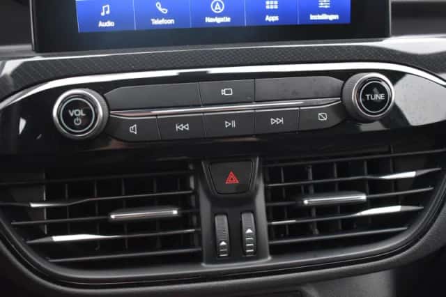 Ford Kuga (2021) thumbnail 41