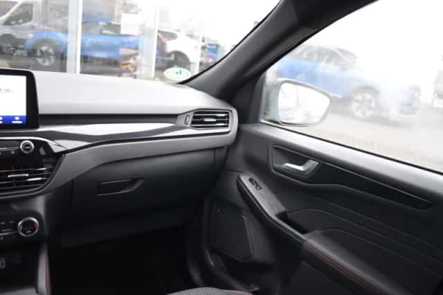 Ford Kuga (2021) thumbnail 53