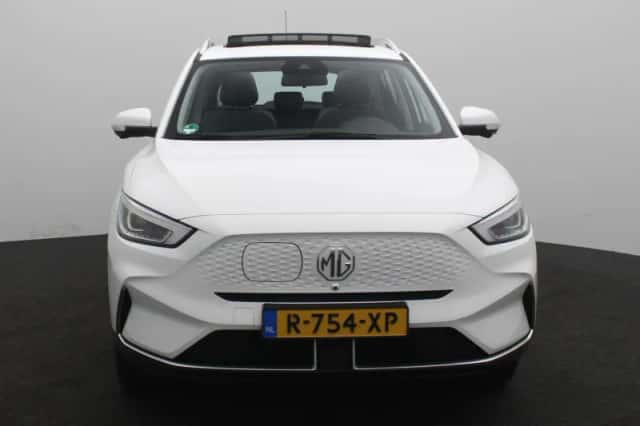 MG ZS EV (2022) thumbnail 2