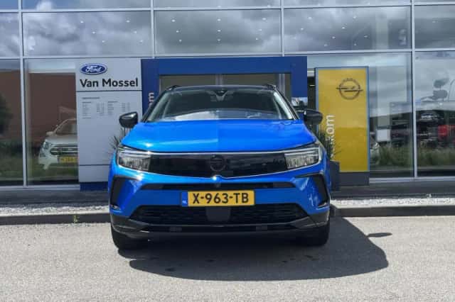 Opel Grandland (2023) thumbnail 2
