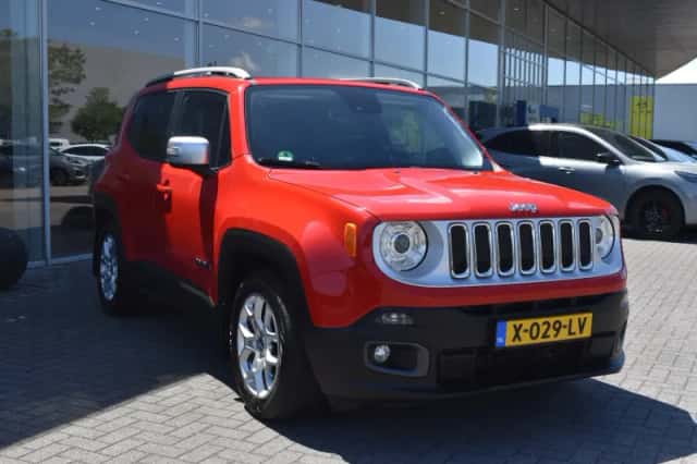 Jeep Renegade (2016) thumbnail 3