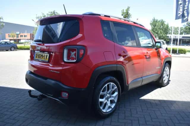 Jeep Renegade (2016) thumbnail 5