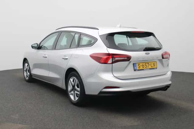 Ford Focus (2023) thumbnail 2