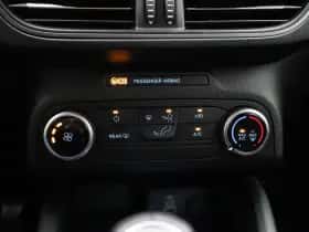 Ford Focus thumbnail 17
