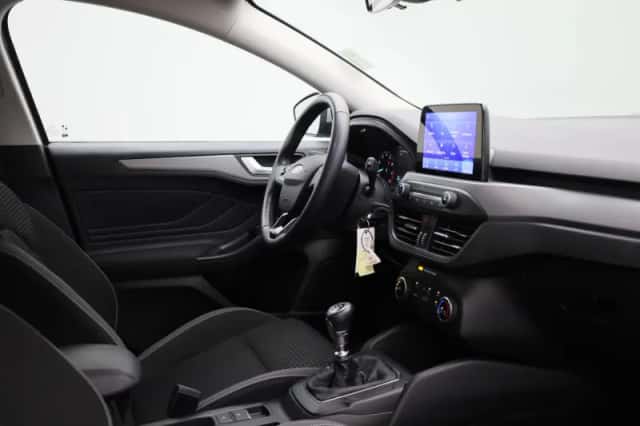 Ford Focus (2023) thumbnail 27