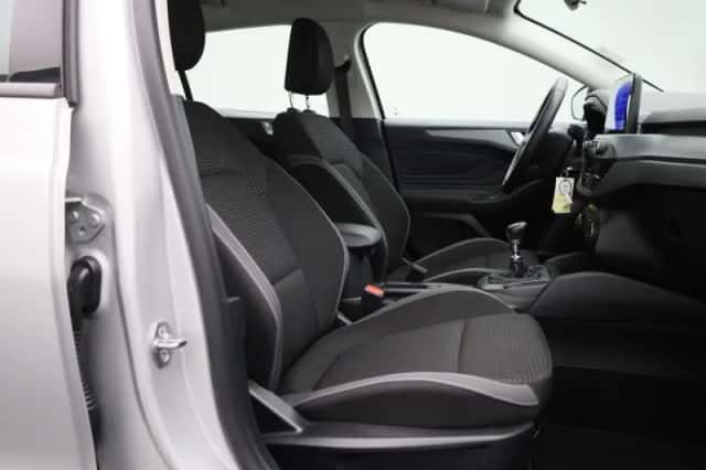Ford Focus (2023) thumbnail 28