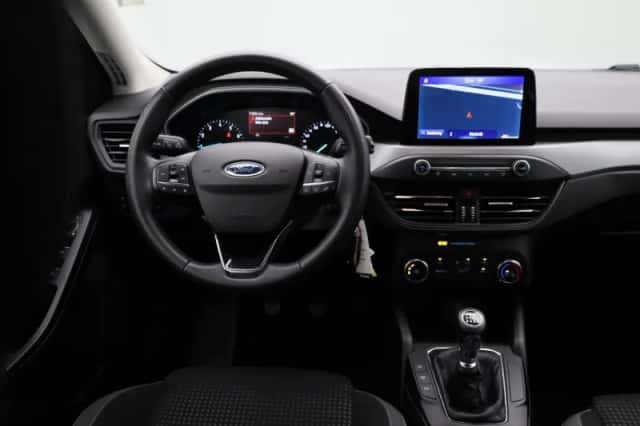 Ford Focus (2023) thumbnail 7