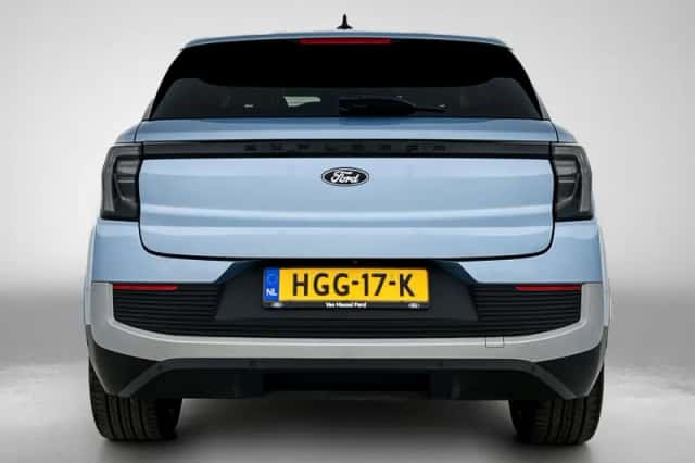 Ford Explorer (2025) thumbnail 3