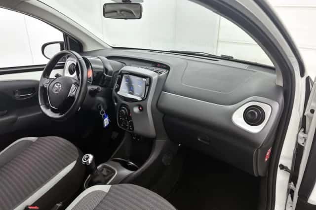 Toyota Aygo (2019) thumbnail 21