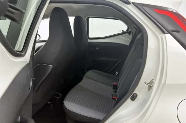 Toyota Aygo (2019) thumbnail 28