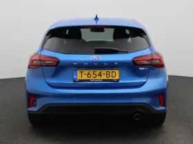 Ford Focus (2023) thumbnail 5