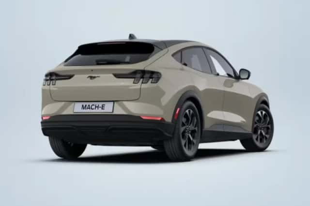 Ford Mustang Mach-E (2026) thumbnail 4