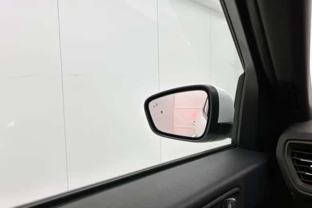 Ford Kuga (2020) thumbnail 17