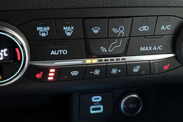 Ford Kuga (2020) thumbnail 8