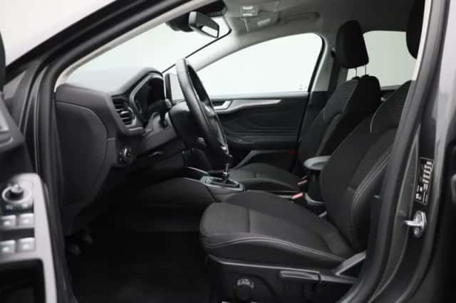 Ford Focus (2023) thumbnail 11