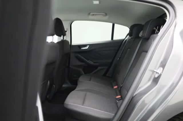 Ford Focus (2023) thumbnail 12