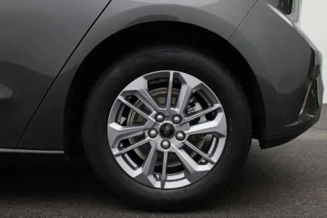 Ford Focus (2023) thumbnail 13