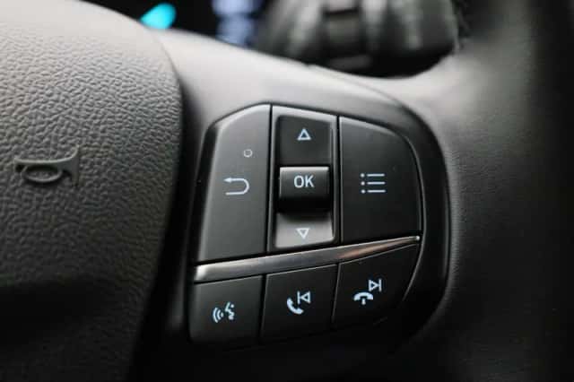 Ford Focus (2023) thumbnail 23