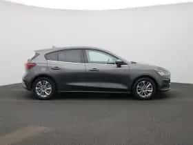Ford Focus thumbnail 6