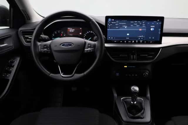 Ford Focus (2023) thumbnail 7