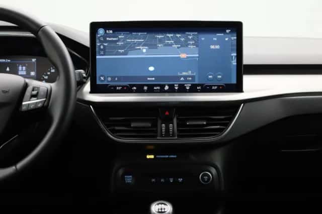 Ford Focus (2023) thumbnail 9
