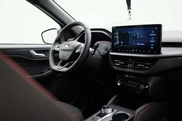 Ford Kuga (2025) thumbnail 35
