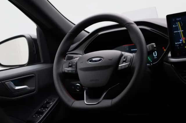 Ford Kuga (2025) thumbnail 37