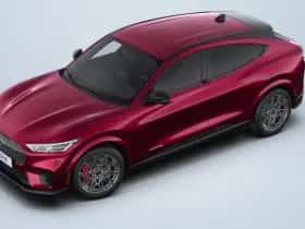 Ford Mustang Mach-E thumbnail 2