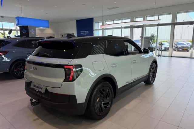 Ford Explorer (2026) thumbnail 5