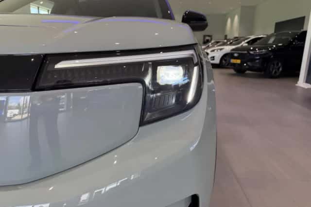 Ford Explorer (2026) thumbnail 10