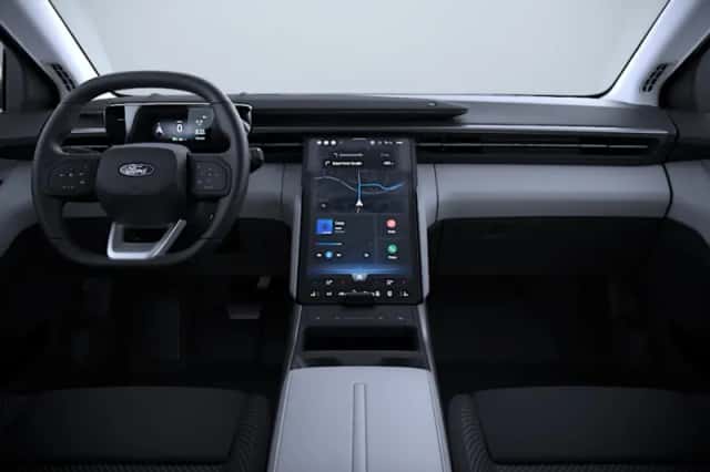Ford Explorer (2026) thumbnail 4