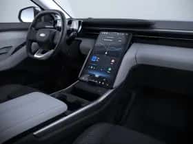 Ford Explorer thumbnail 5