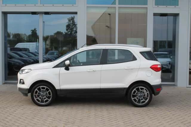 Ford EcoSport (2017) thumbnail 2