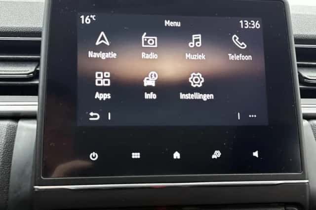Renault Captur (2020) thumbnail 17