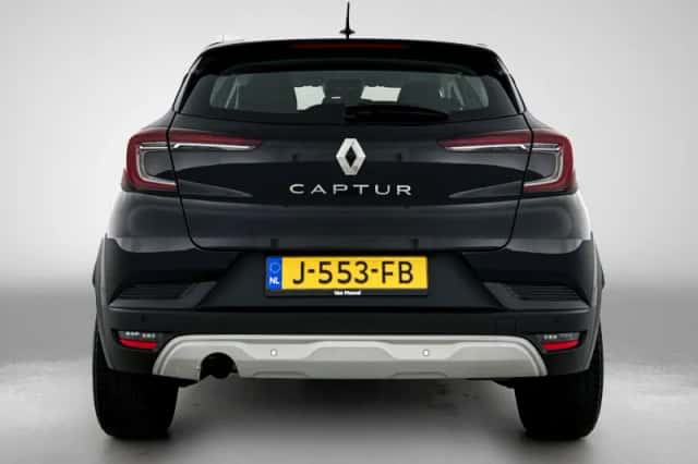 Renault Captur (2020) thumbnail 3