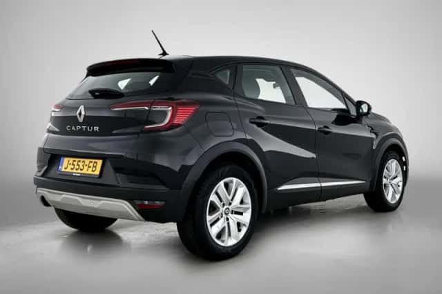 Renault Captur (2020) thumbnail 4