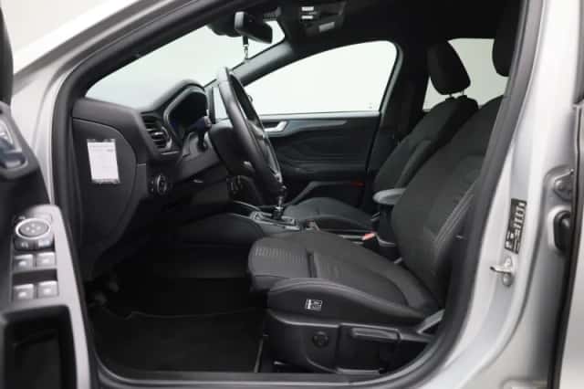 Ford Focus (2021) thumbnail 11