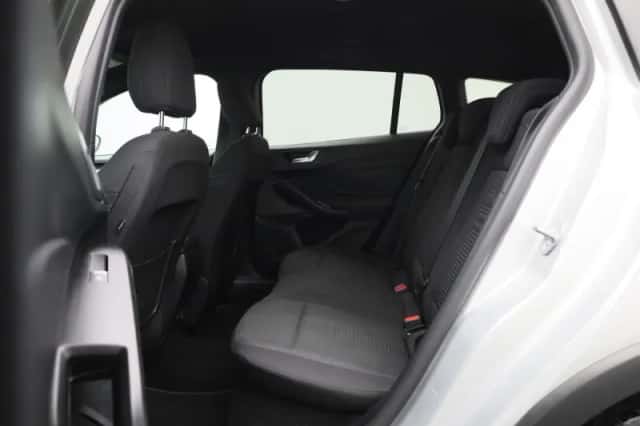 Ford Focus (2021) thumbnail 12