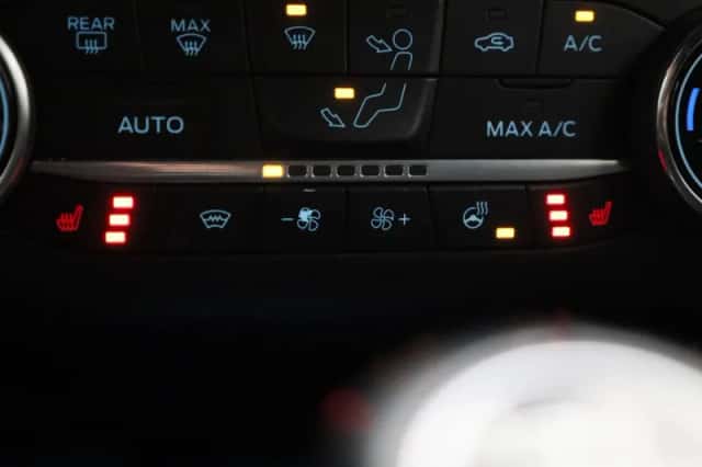 Ford Focus (2021) thumbnail 24