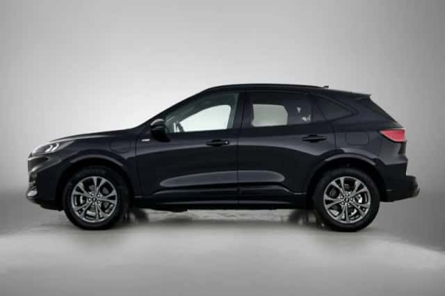 Ford Kuga (2022) thumbnail 2