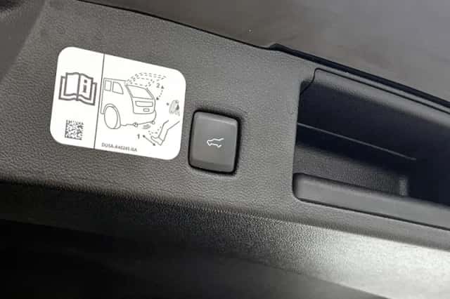 Ford Kuga (2022) thumbnail 19